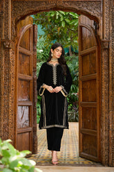 DA-1874 BLACK EMBROIDERED KURTA